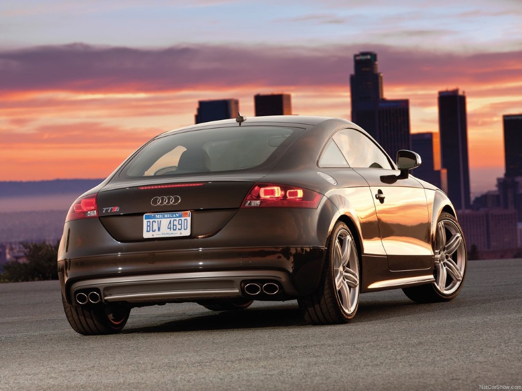 Audi TTS 2.0 TFSI (Automatic)